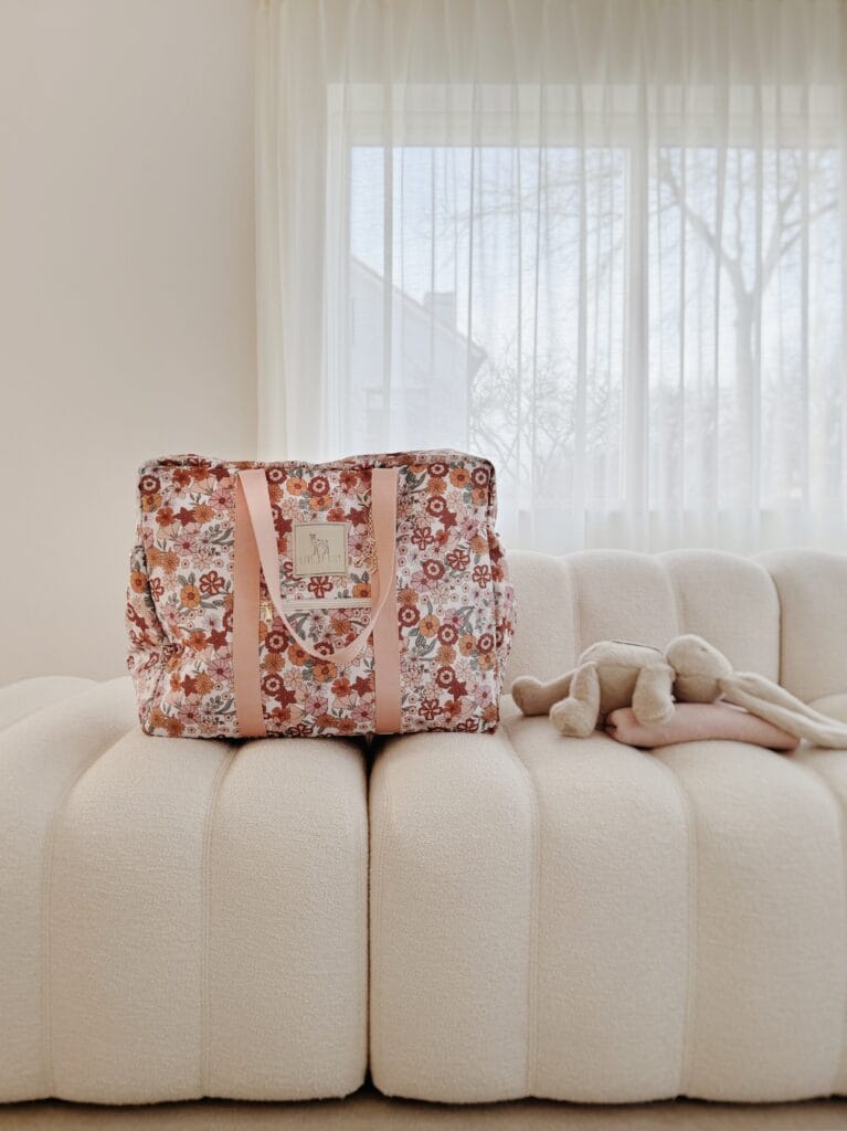 Travel Mom Bag - Flowers