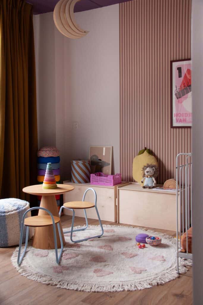 Rosy Hearts rug (⌀ 140)