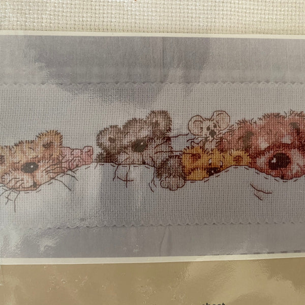 Geborduurd ledikantlaken (uniek item - handwerk)