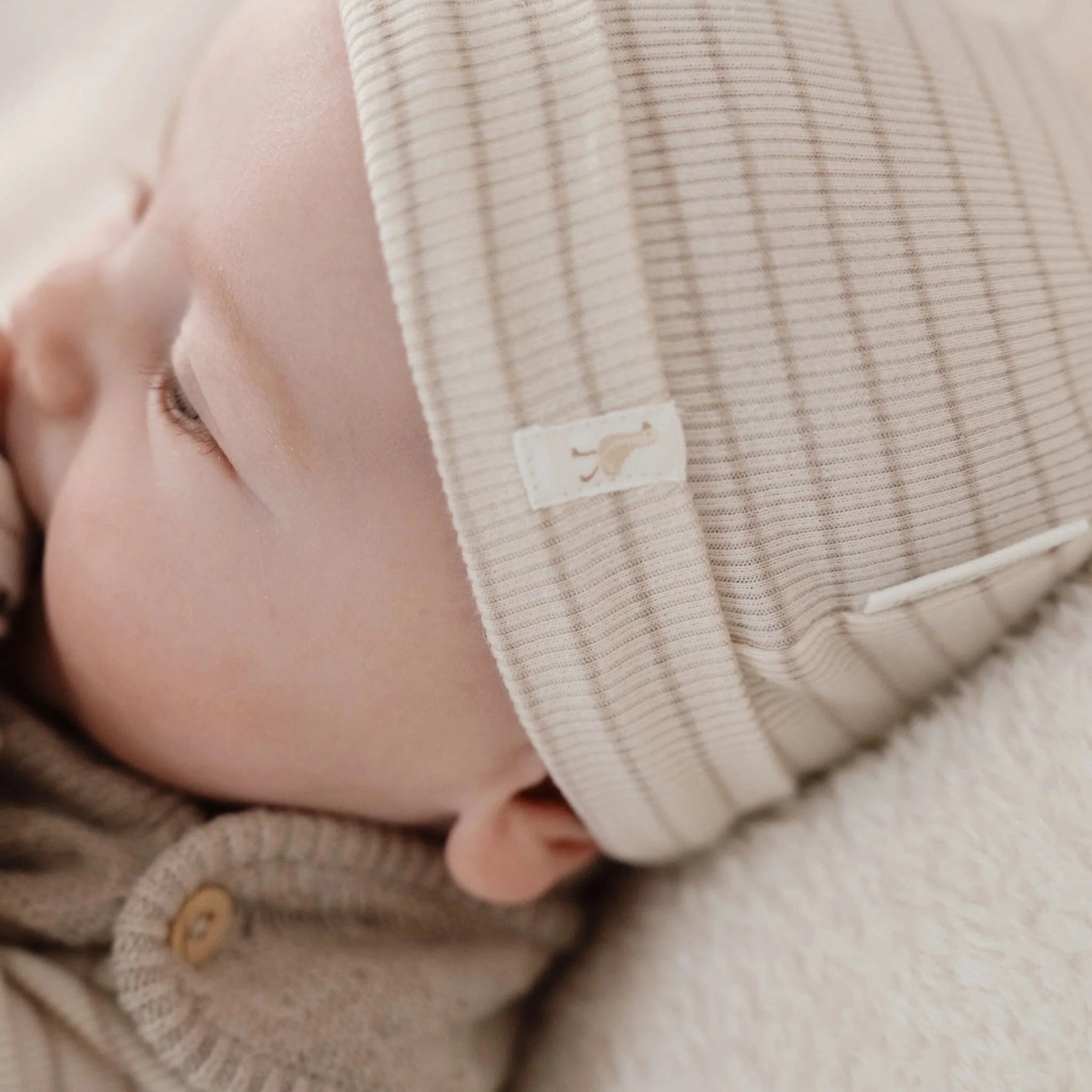 Newborn mutsje - Newborn Naturals Stripe