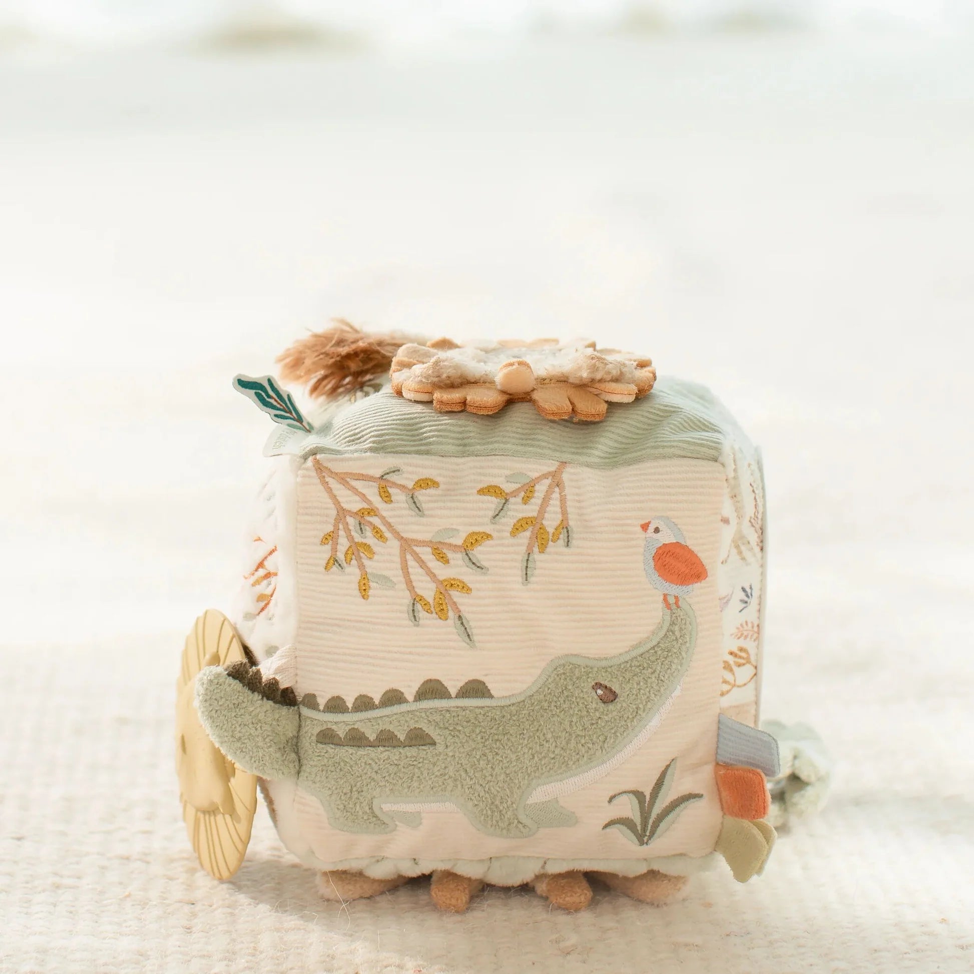 Miffy activity cube - Lucky Blossom