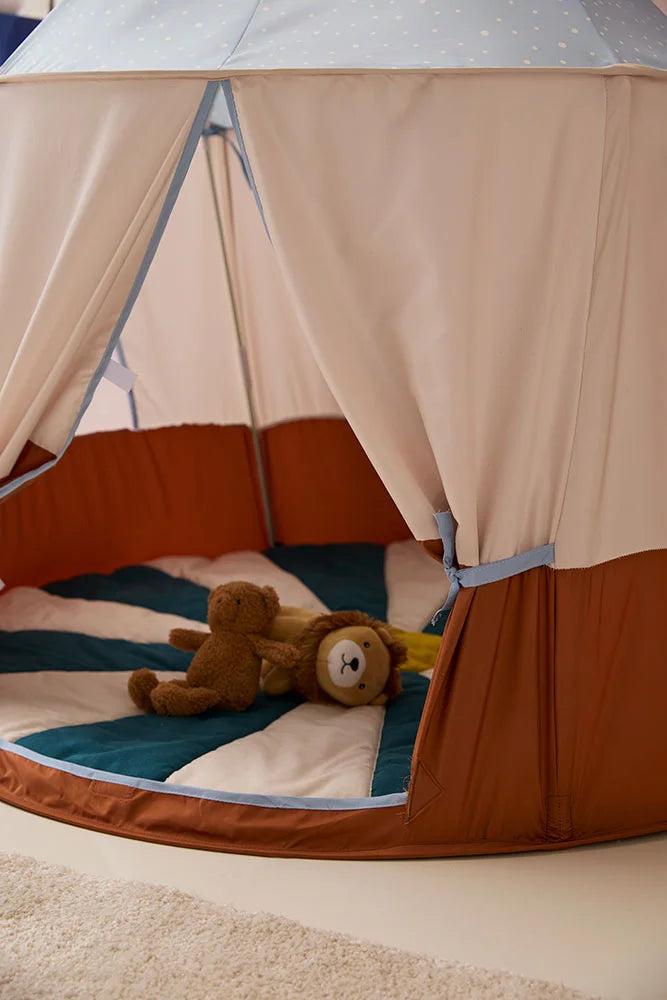 Circus tent