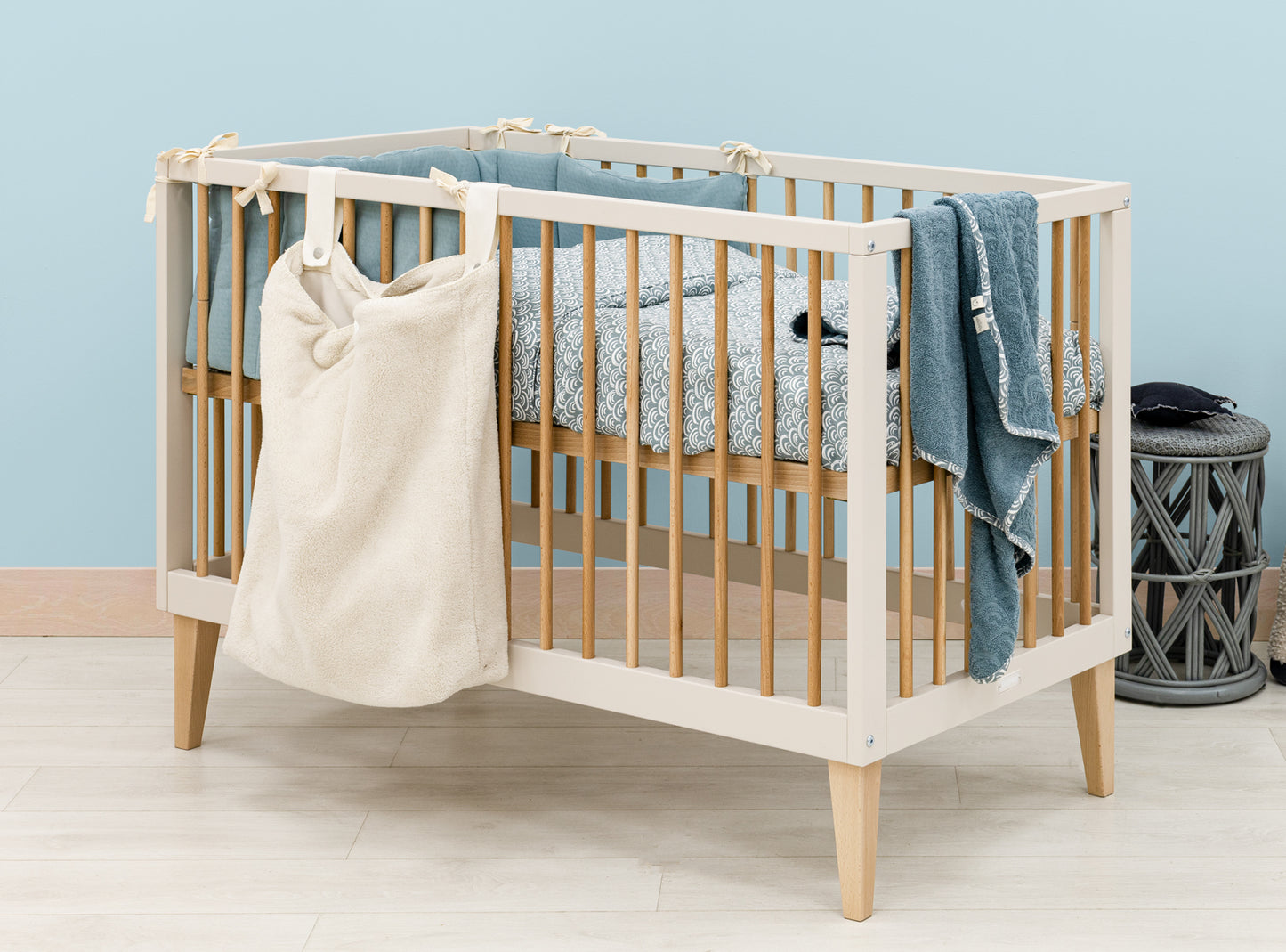 Bopita 3-delige babykamer Amira (bed incl matras, commode en kast)