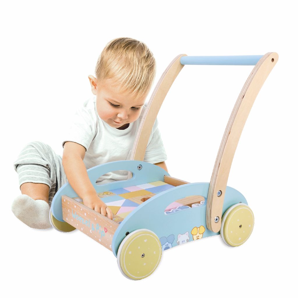Houten baby blokkenkar van Woezel en Pip