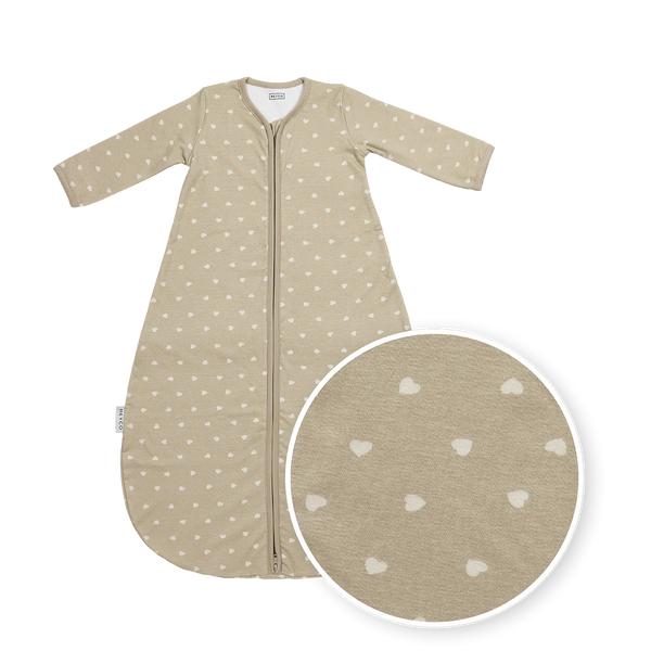 Slaapzak rond met vaste mouw - Sweet Hearts Sand (1.0 TOG)