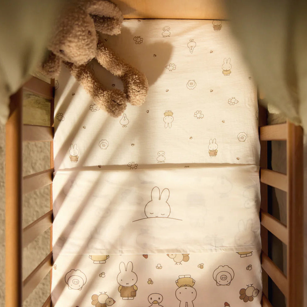 Hoeslaken ledikant (60x120 cm) - Miffy Family Farm