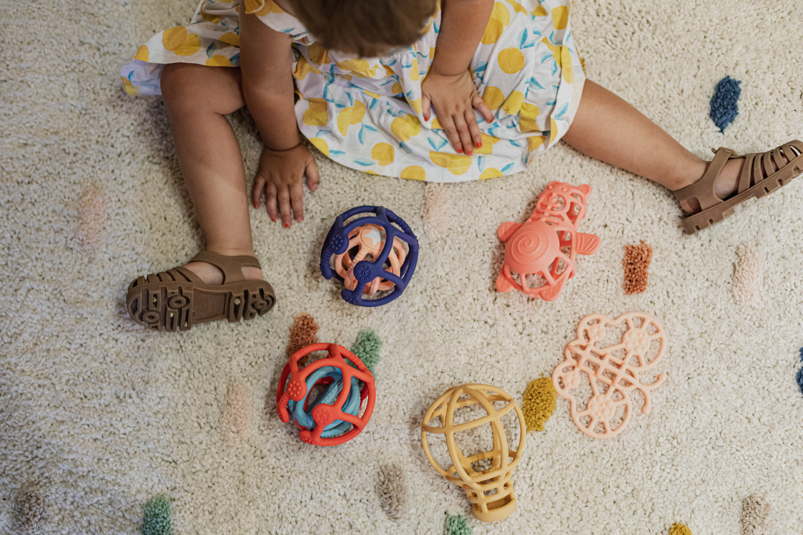 Set of two sensory balls (orange/blue)