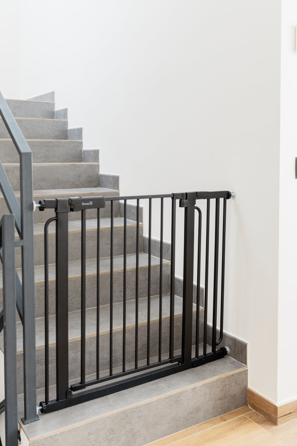 Stair gate white (without drilling) - steel