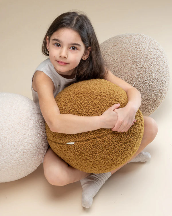 Wigiwama White Cream Ball cushion