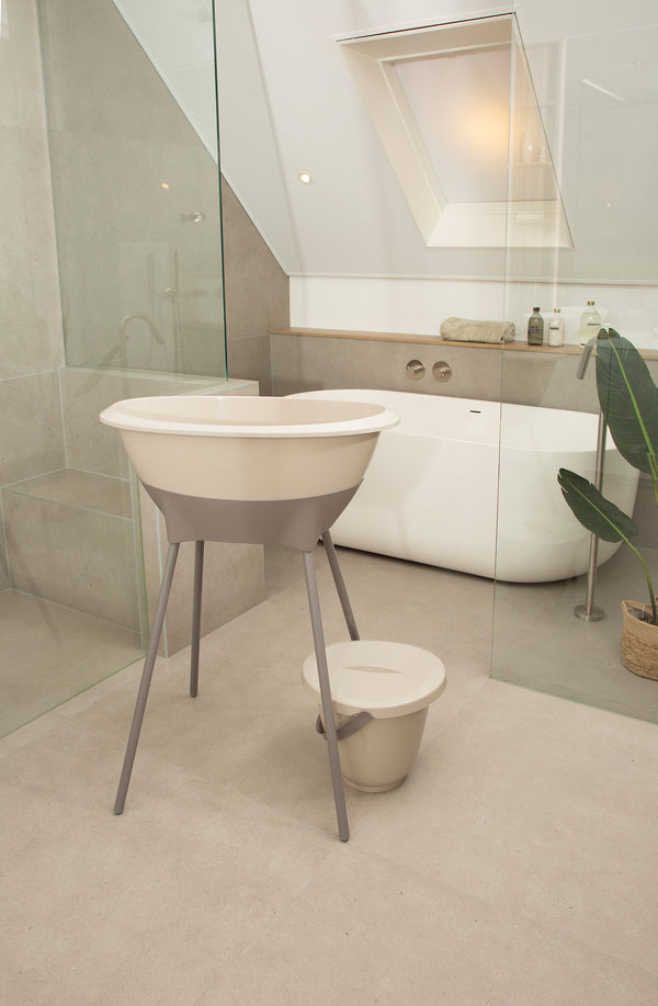 Bad Almond + badstandaard Chalk Brown