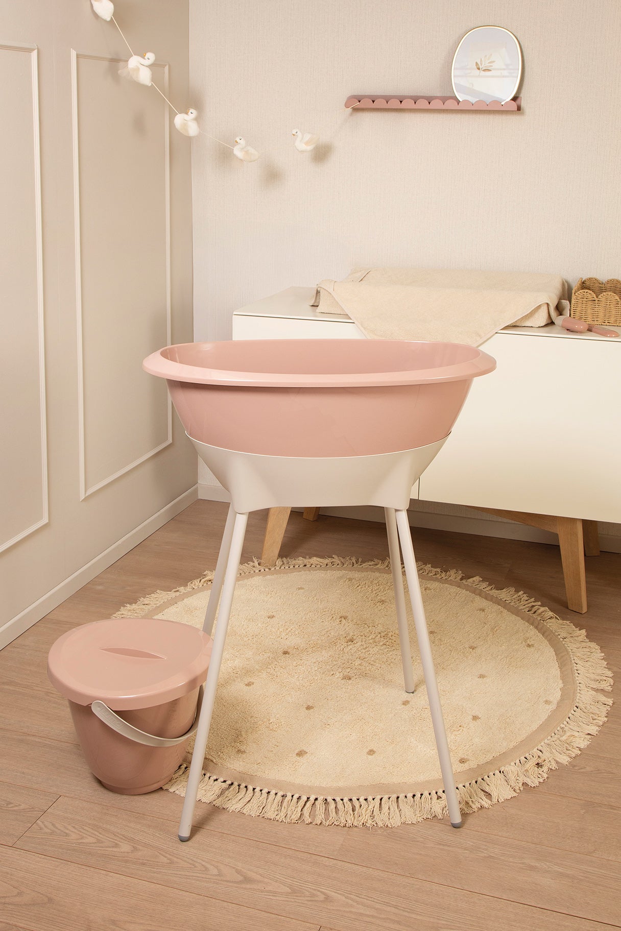 Bad Blush Pink + badstandaard Almond