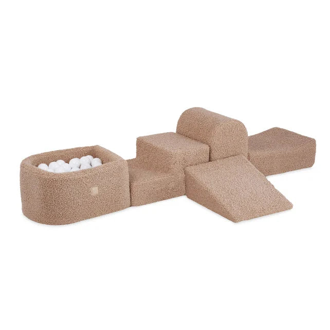 Obstacle course - Beige Fluffy Boucle