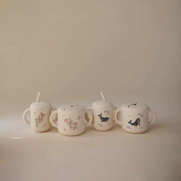 Sippy cup with straw
