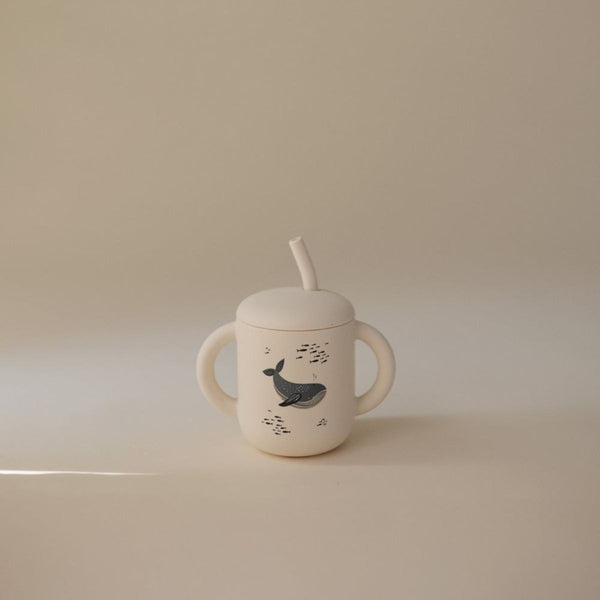 Sippy cup with straw