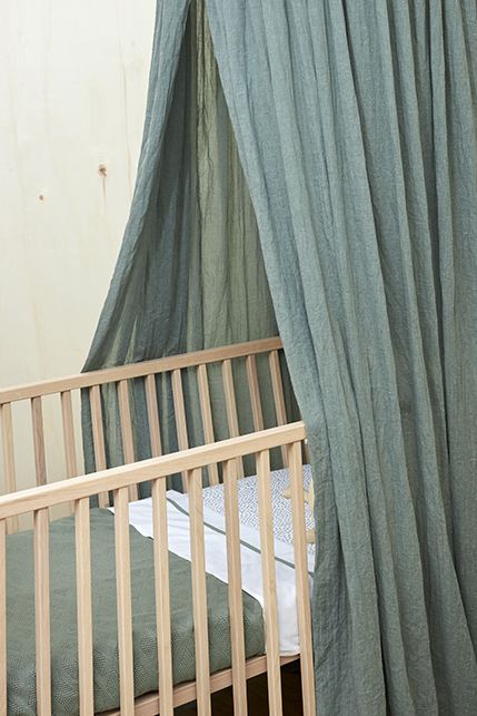 Mosquito net/bed canopy (various colours)